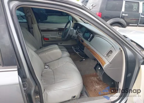 1999 Mercury Grand Marquis Ls z USA, uszkodzony, nr VIN 2MEFM75W8XX680325